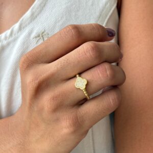 Anillo trebol