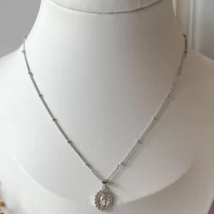 Cadena Virgen plateada