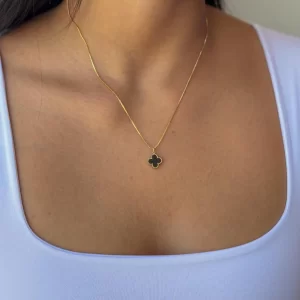 Cadena trebol negra
