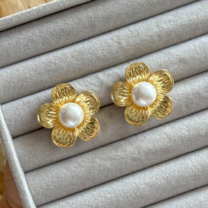 ARETE  JADE